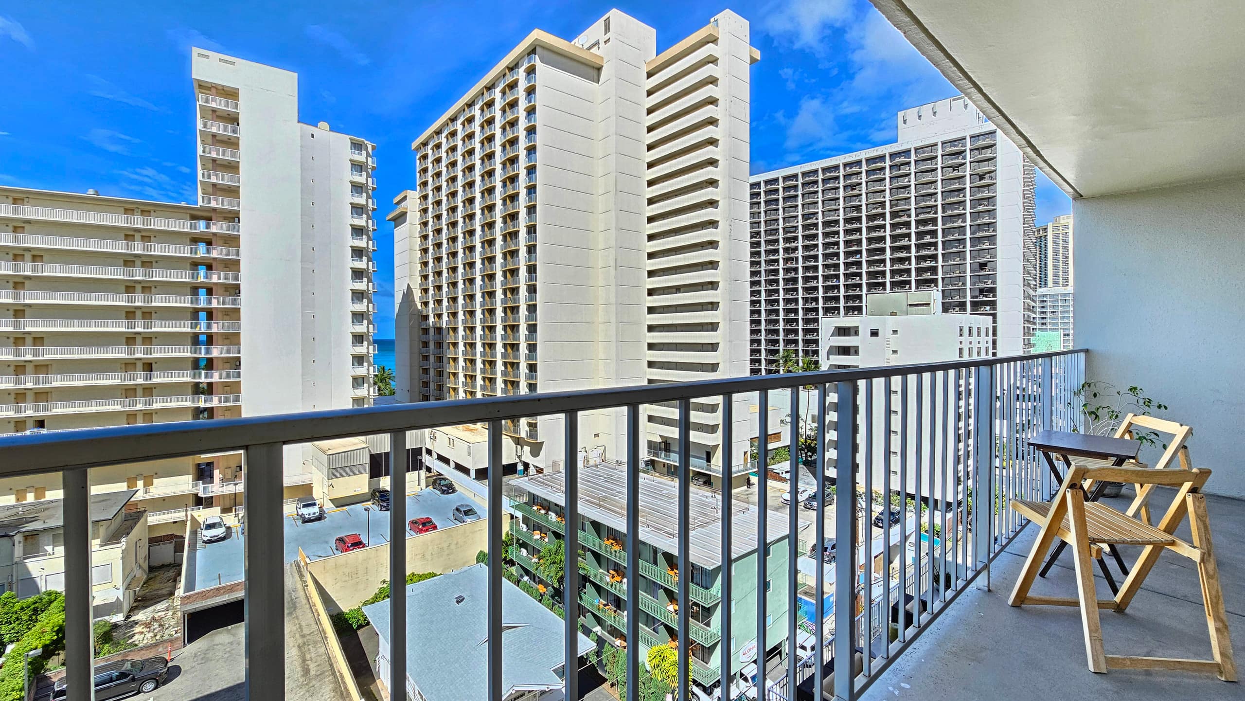 Condo in Honolulu · ★4.75 · Studio · 1 bed · 1 private bath - Image 8