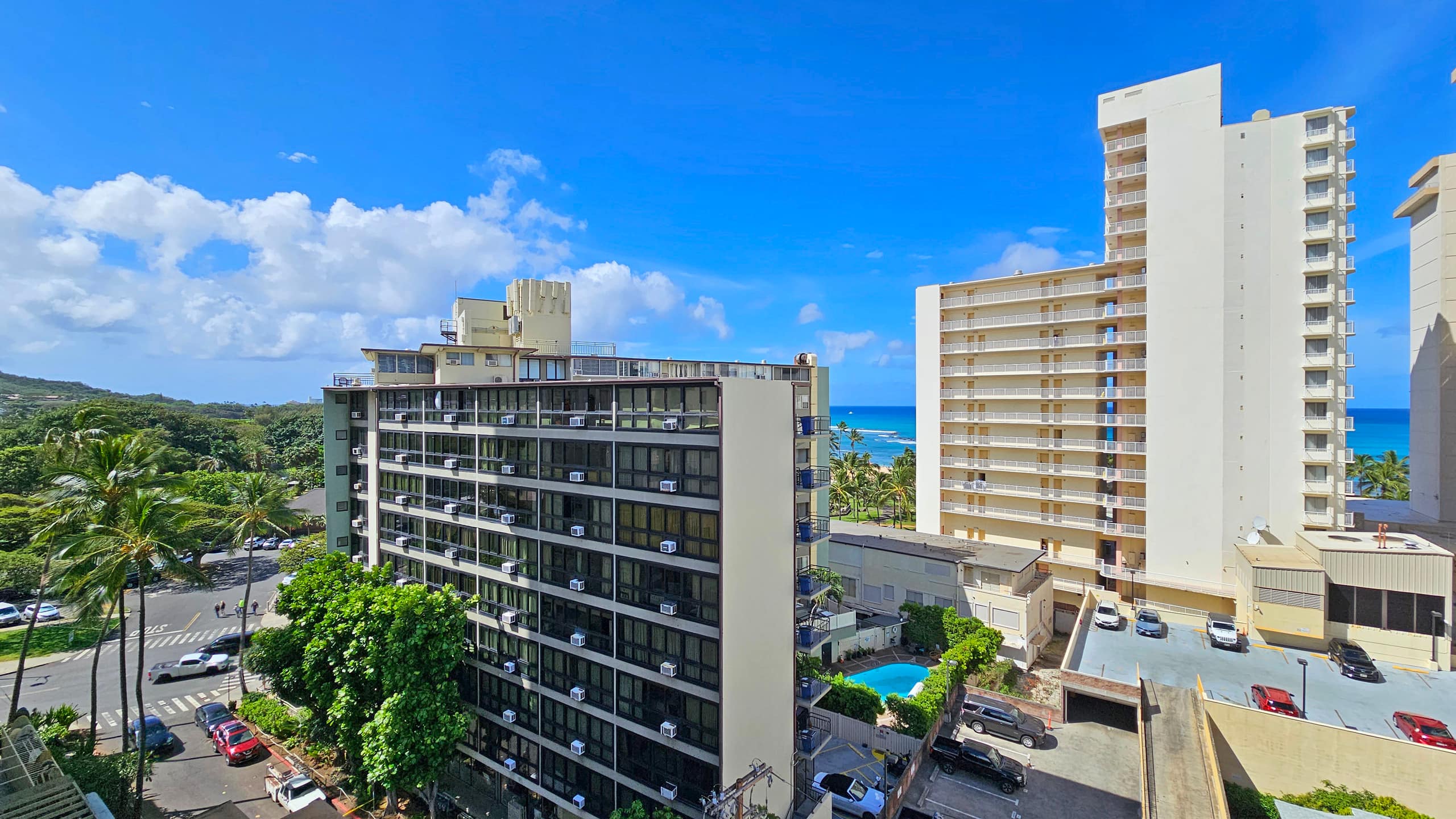 Condo in Honolulu · ★4.75 · Studio · 1 bed · 1 private bath - Image 22