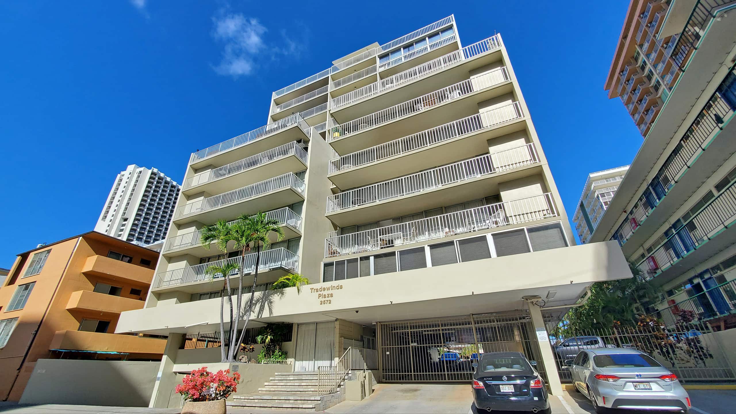 Condo in Honolulu · ★4.75 · Studio · 1 bed · 1 private bath - Image 13