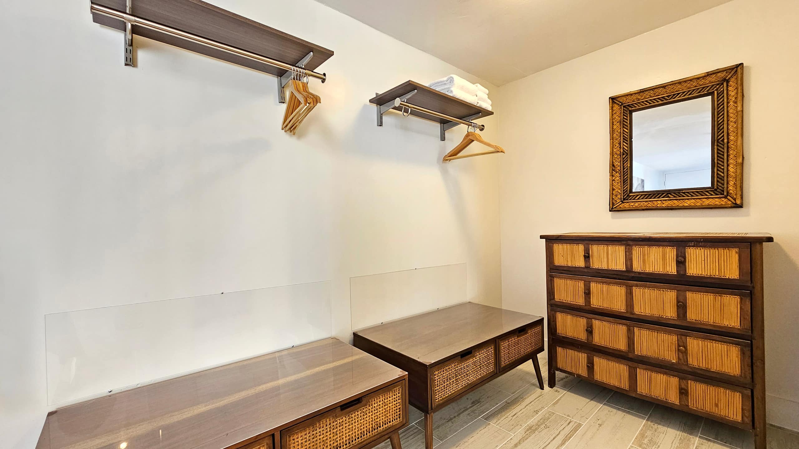 Condo in Honolulu · ★4.75 · Studio · 1 bed · 1 private bath - Image 19