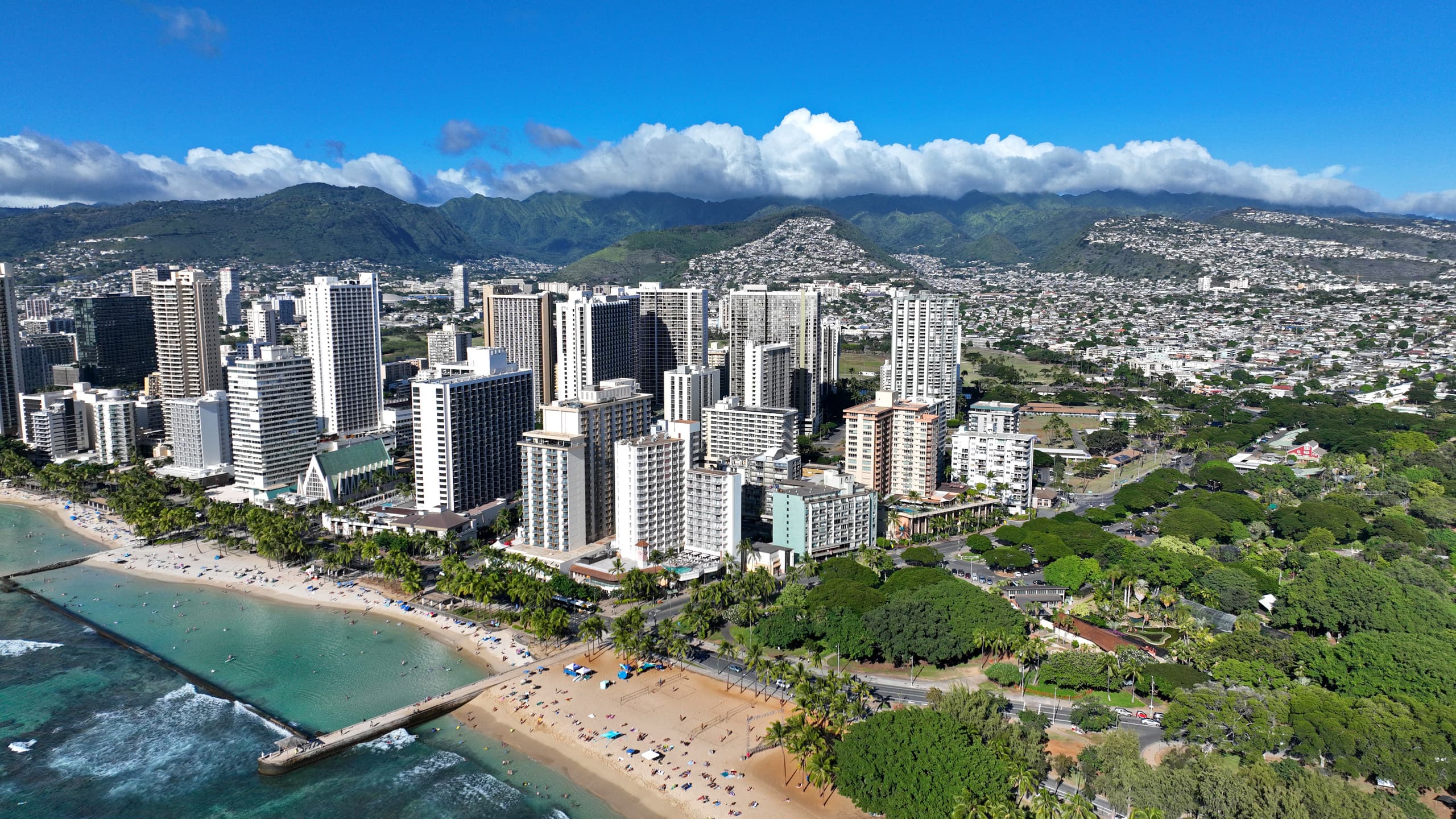 Condo in Honolulu · ★4.75 · Studio · 1 bed · 1 private bath - Image 25