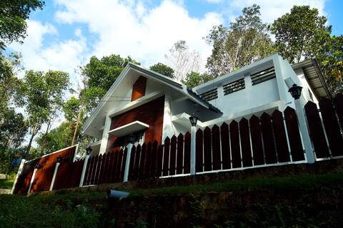 Luxury 3 bh villa munnar