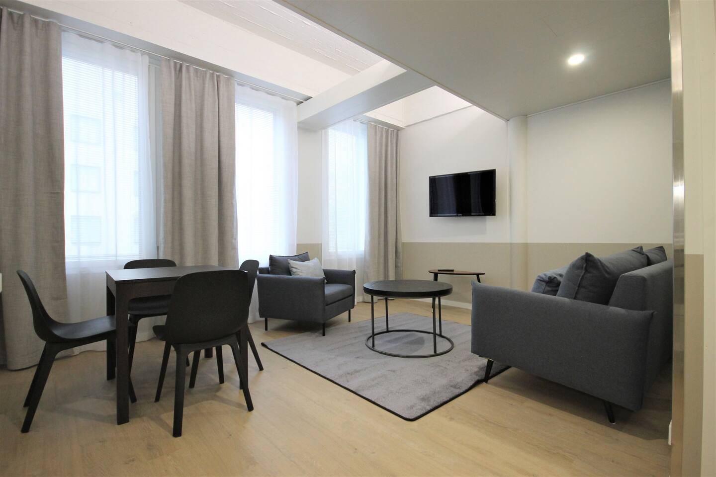 Two-bedroom Apartment For 4 3