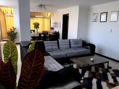 201 | Beautiful 4 bedroom apartment near the mall