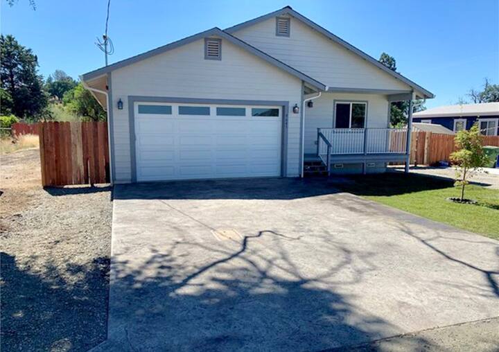 Modern home in Lower lake Houses for Rent in Lower Lake, California