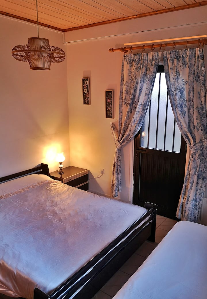 غرفة النوم 1