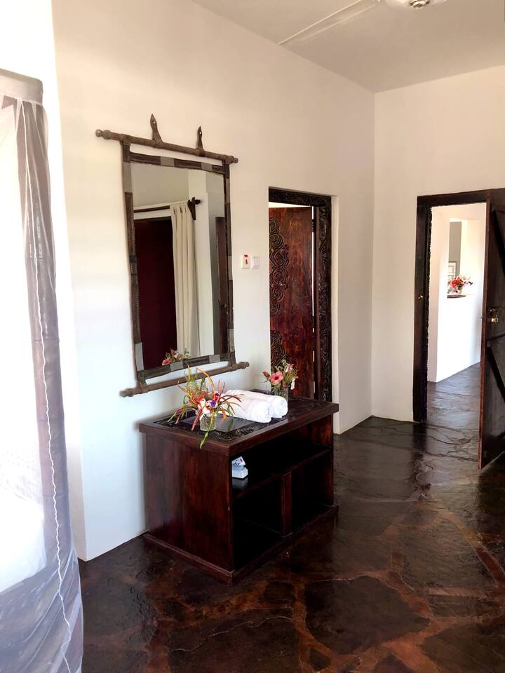 Chumba cha kulala chenye nafasi kubwa