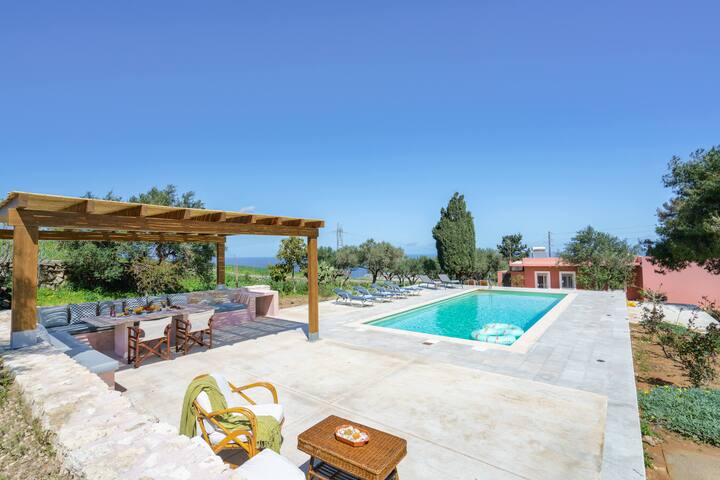 Charming spacious house, 5min from Rethymno!