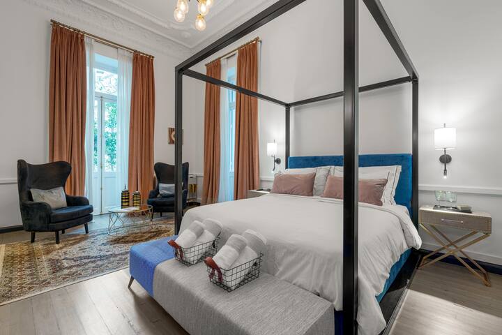 Presidential Suite – 2 Mazi Suites gallery image 2