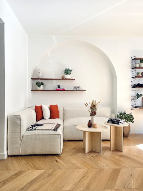 Popular Airbnb listing: Gorgeous 1-bed apt in private street in best hood! in Paris 10e Arrondissement