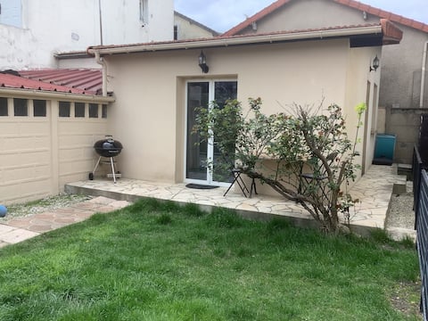 Quiet guest house for 4 people