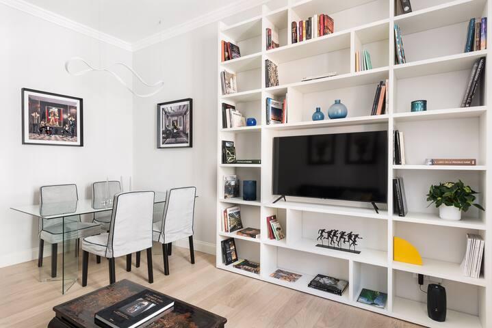 Idyllia | Elegant central flat gallery image 2