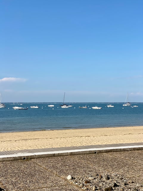 Airbnb performant: Beachfront/Beach Apartment à Arcachon