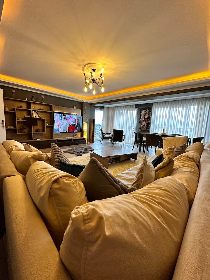 AK HOME Luxury  Dublex    Apartment