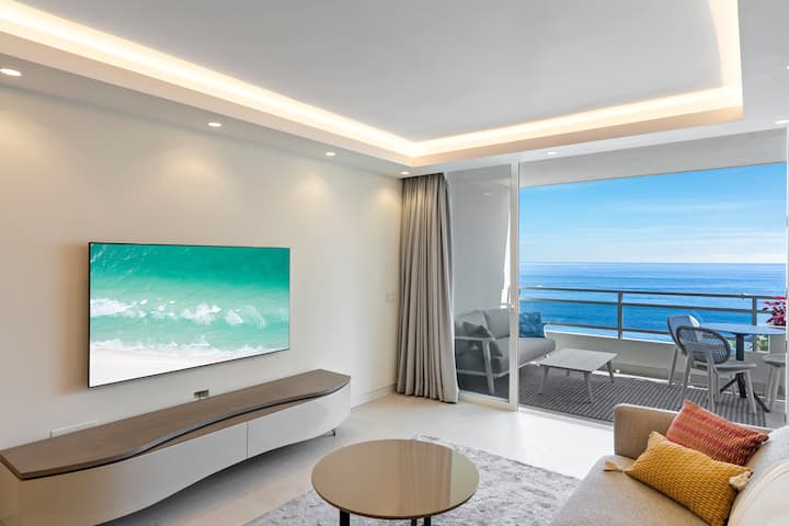 Fully Renovated Frontline Flat - Marbella