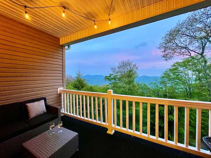 Gorgeous Mtn Views - Walk To Fred's & Dining! - Beech Mountain, NC