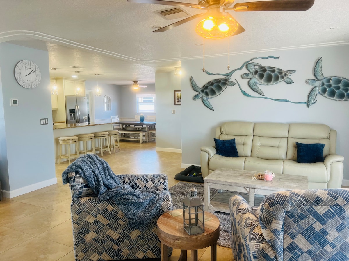 Top performing Airbnb: Fabulous Dog Friendly pool home-Golf Cart for Rent in Cocoa Beach