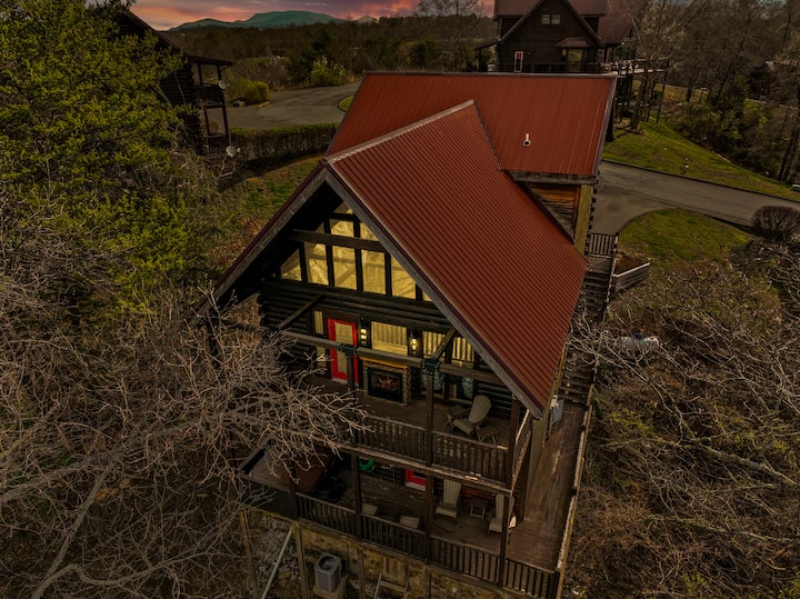 New redesigned mtn retreat Houses for Rent in Sevierville, Tennessee