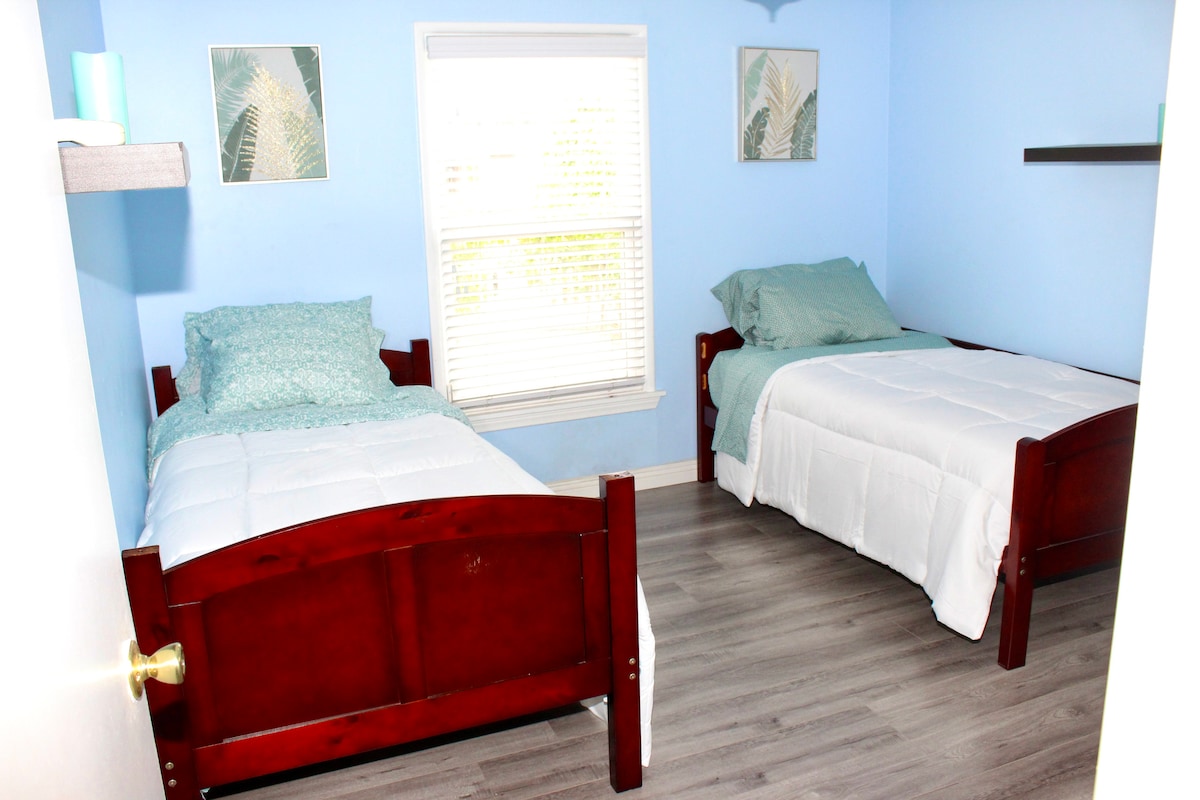 Dhomë fëmijësh/dhomë gjumi e dytë