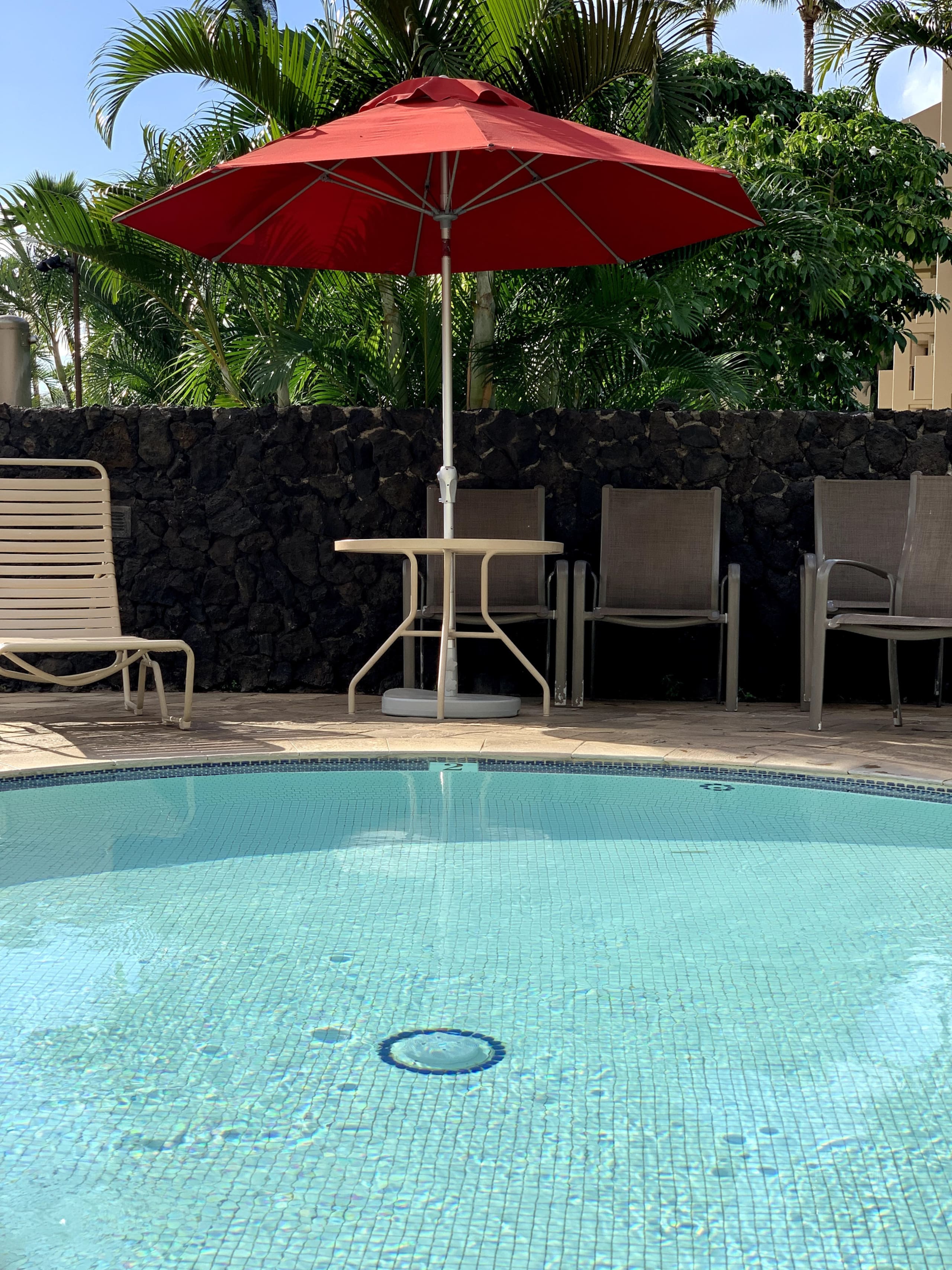 Modern Maui Getaway - Image 10