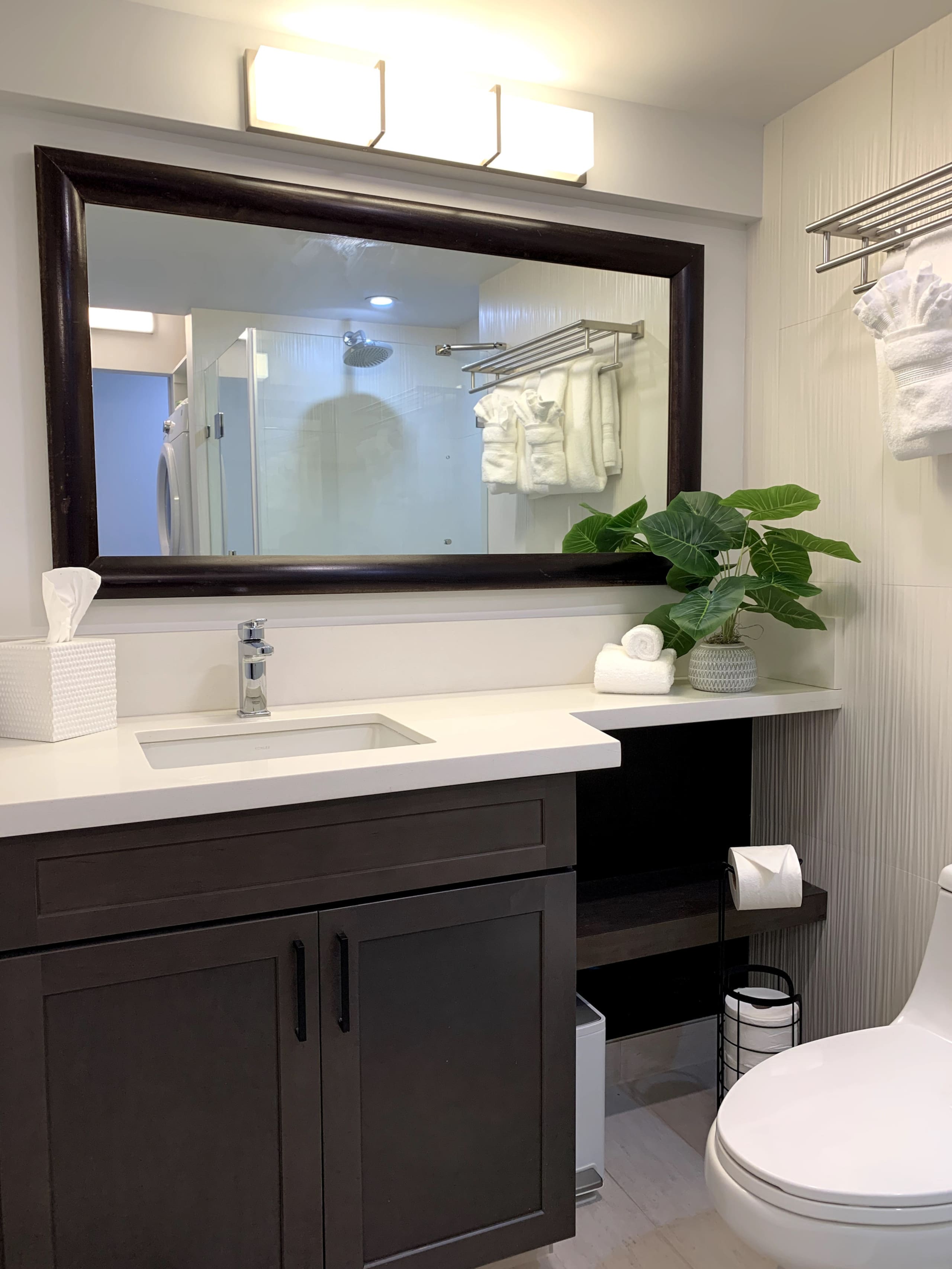 Modern Maui Getaway - Image 12