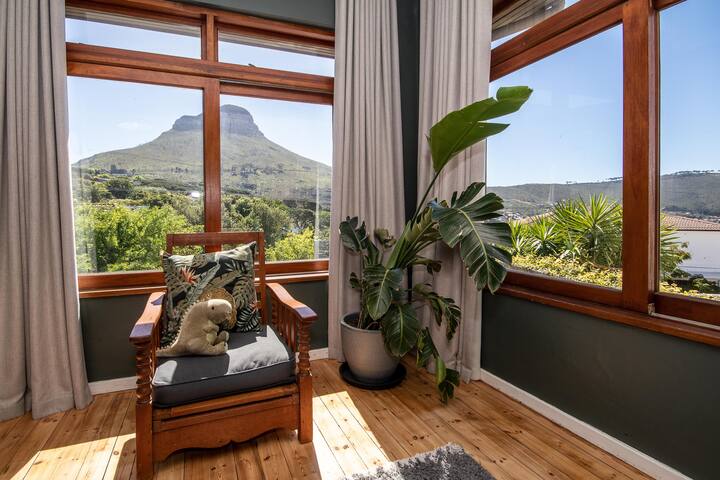 The Lions Foot gallery image 5