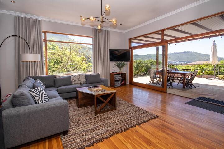 The Lions Foot gallery image 2