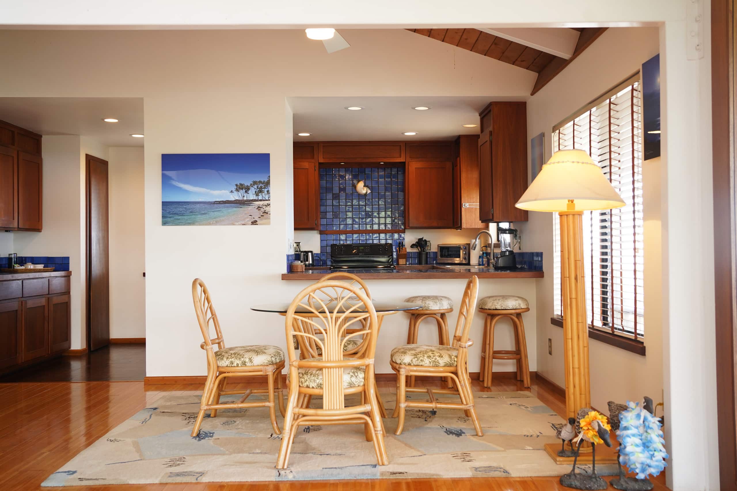 Home in Kailua-Kona · ★4.84 · 2 bedrooms · 5 beds · 2 baths - Image 6