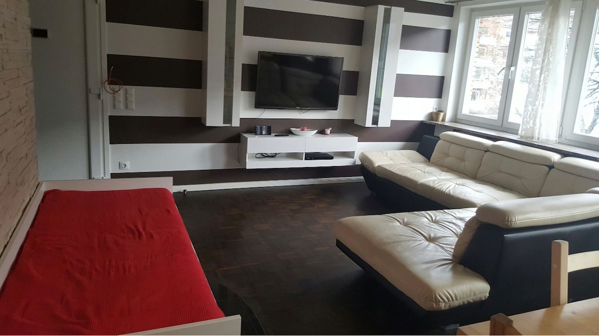 Top Airbnb: *Large apartment in the middle of the city* in Barmbek Süd