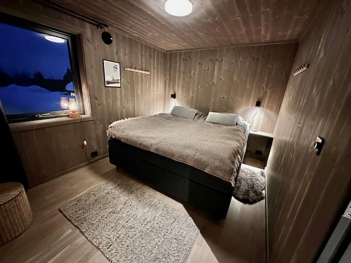 Bedroom 1. Double bed of 180cm.