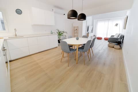 Successful Airbnb property: Splendid apartment in the center in La Goleta
