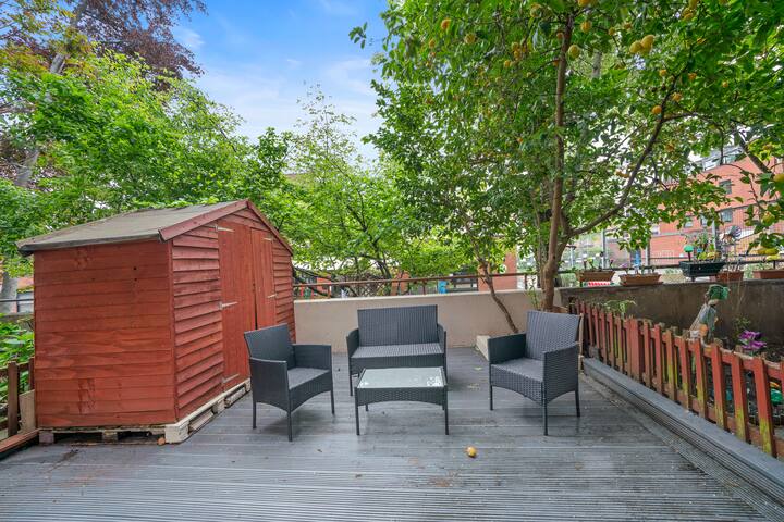 Stunning 4BR in Central London gallery image 3