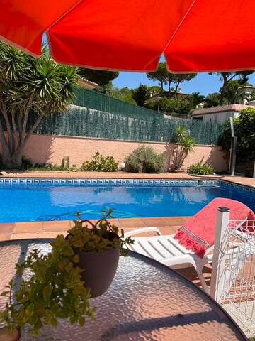 Villa con piscina privada. HUTG-019238 gallery image 4