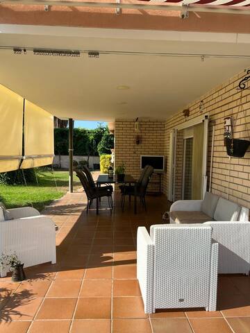 Villa con piscina privada. HUTG-019238 gallery image 3