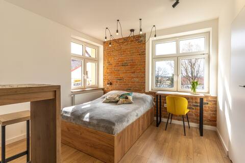 mN apartments home - Yellow Wieliczka Town