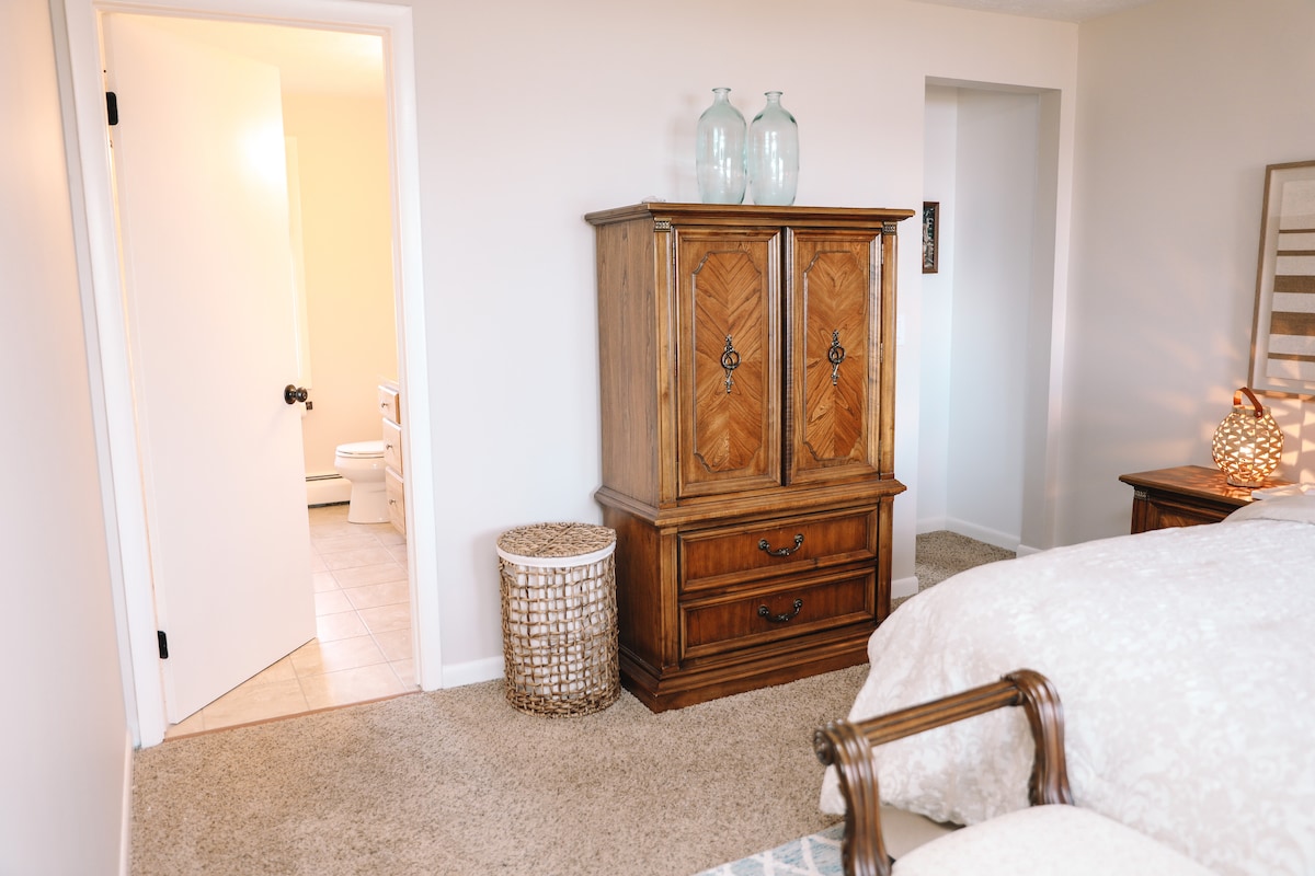 Bedroom 1 image 3