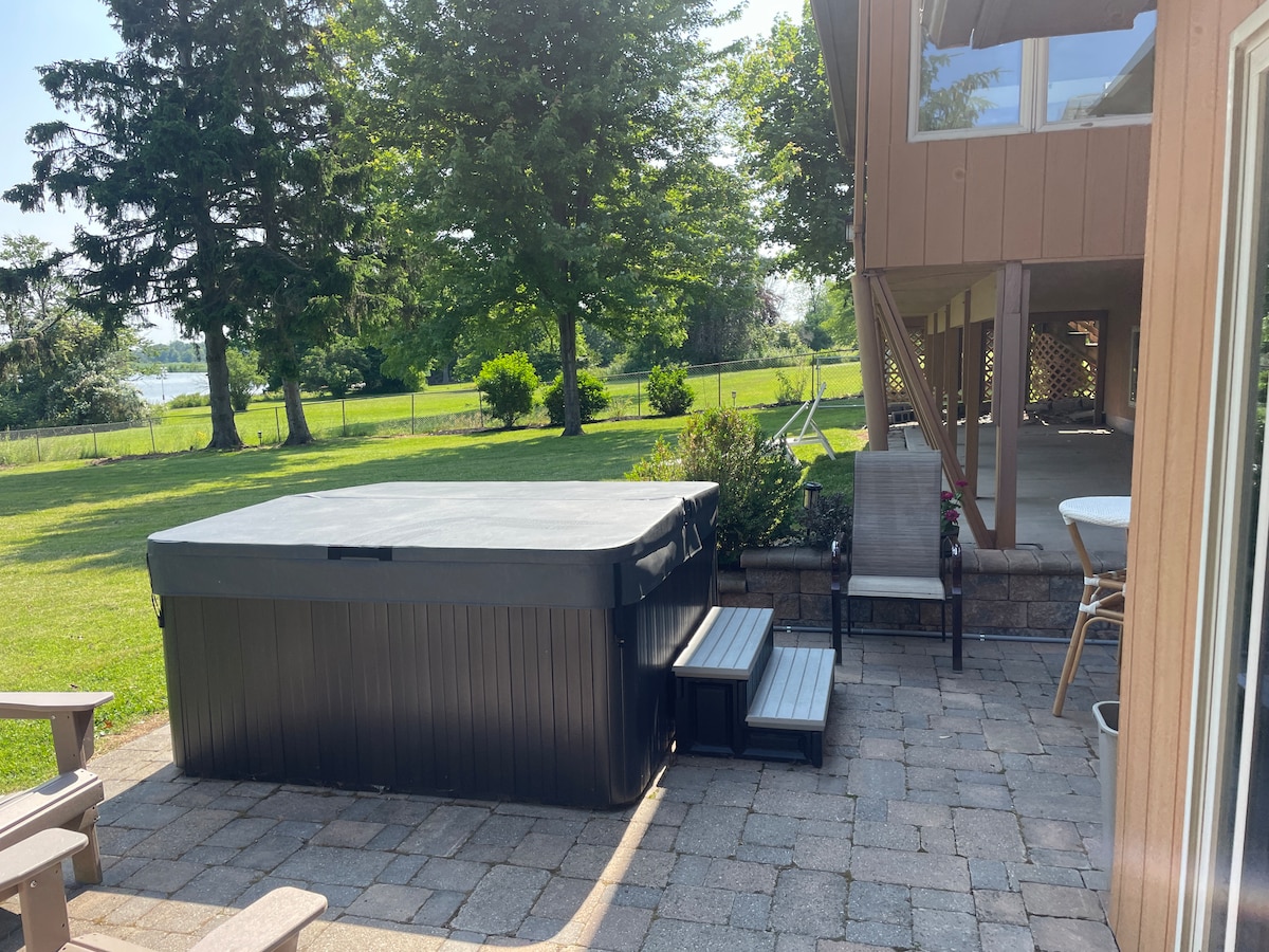 Hot tub image 4