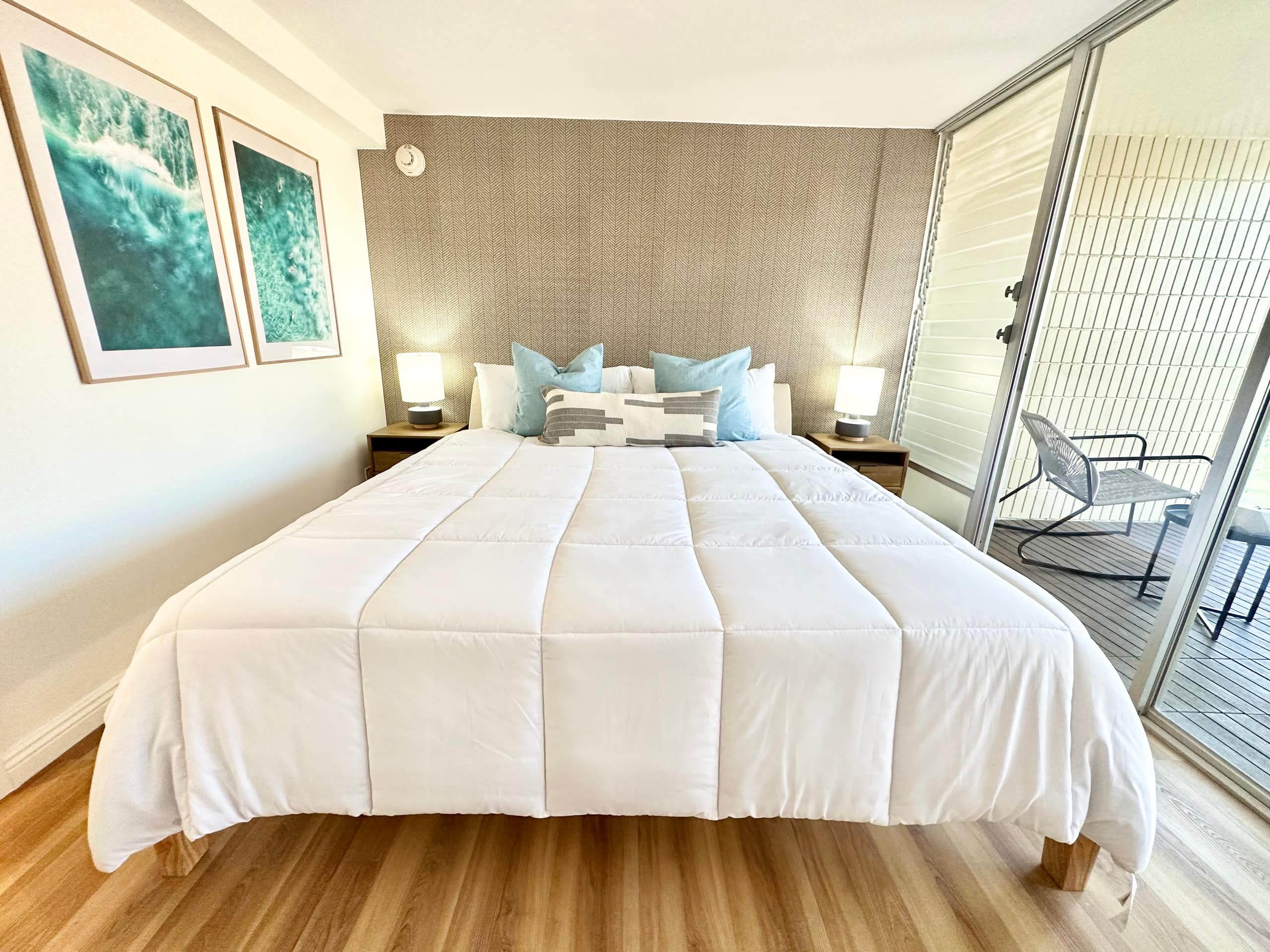 Oceanview Modern Gem: Central Waikiki Airbnb - Image 18
