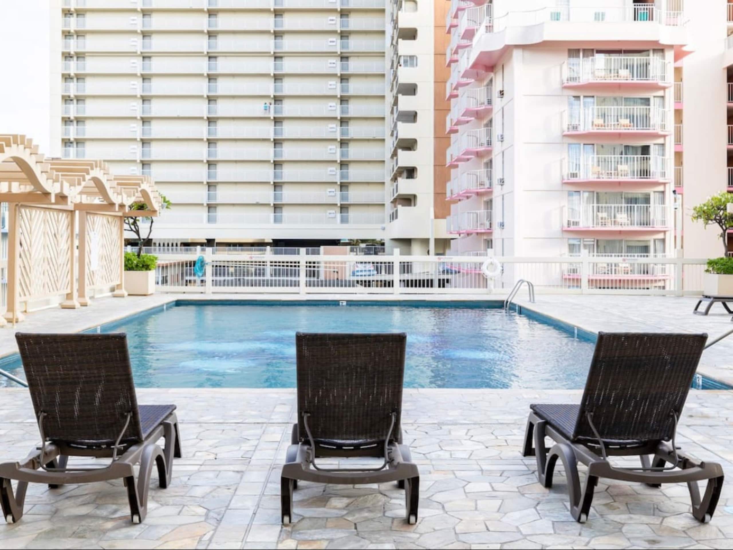 19th fl mountain, canal views condo w/ patio - Image 37