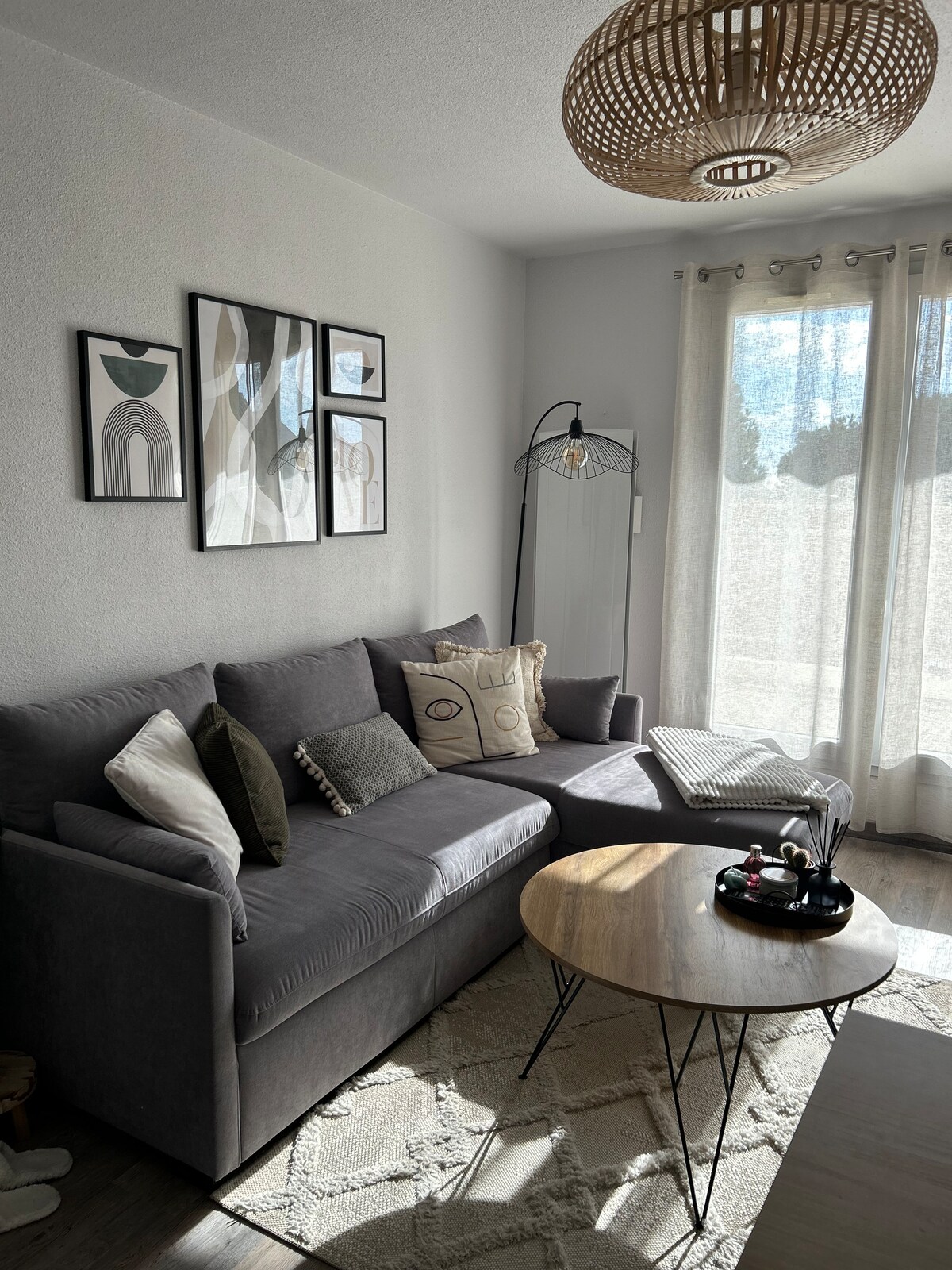 Popular Airbnb listing: 2-bedroom apartment at Port des Minimes in La Rochelle