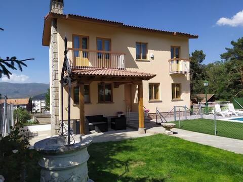 House with a pool in San Rafael. Luisa's Garden
