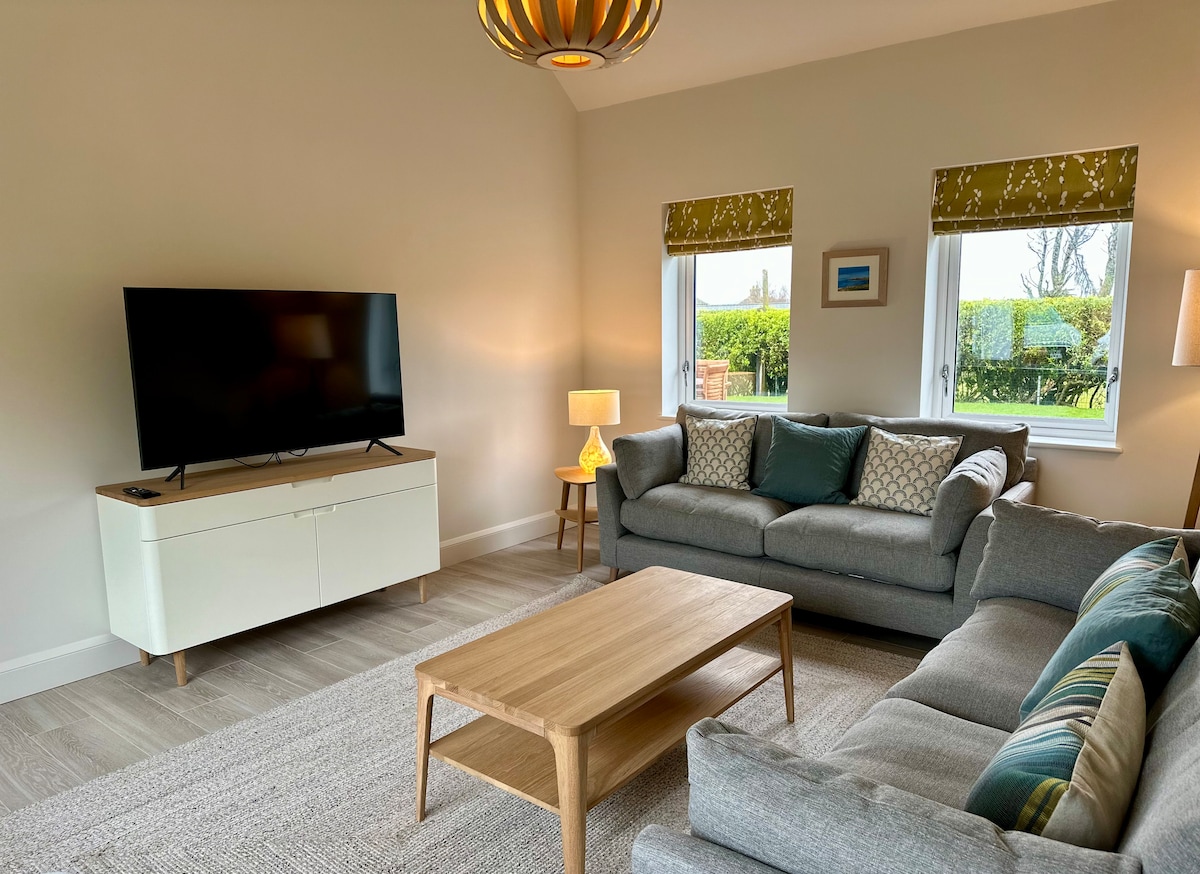 Top Airbnb: 7 mins from beach & golf club in St. Merryn