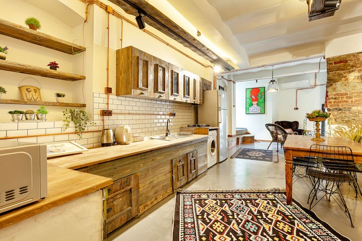 Big group Prv. Garden 5BR 5BA AC