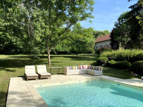 Le Gite du Castang, Dordogne, with Pvt Heated Pool