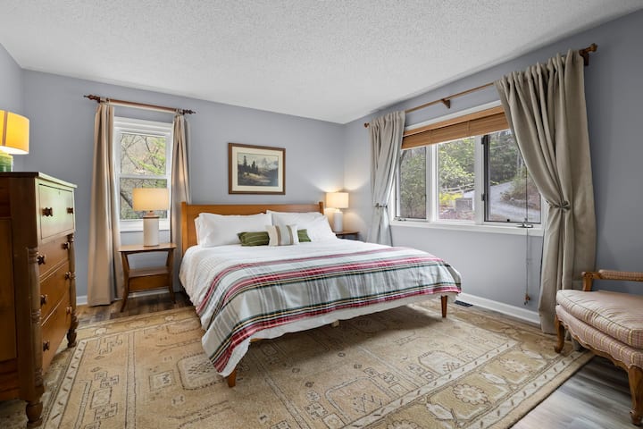 Ძირითადი - იატაკის მთავარი საძინებელი - საწოლი დიდი ხნით