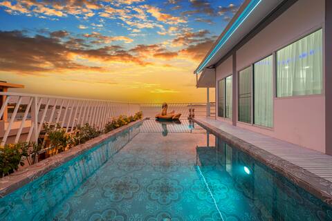beach front villa. magnificent seaview，5 bedrooms
