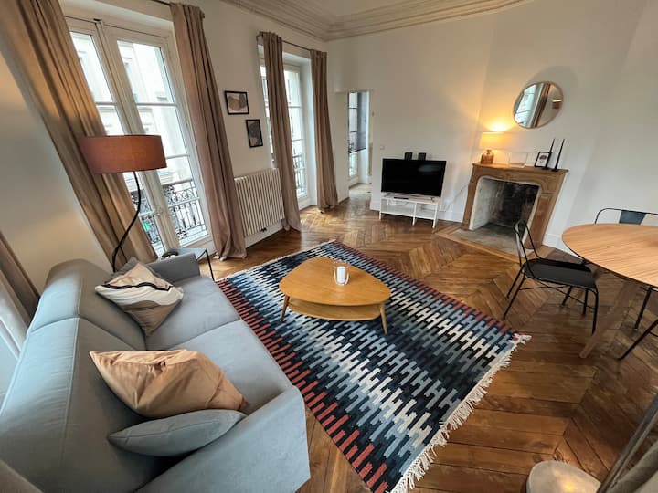 Beautiful Galerie Lafayette Saint Lazare Apartments for Rent in Paris