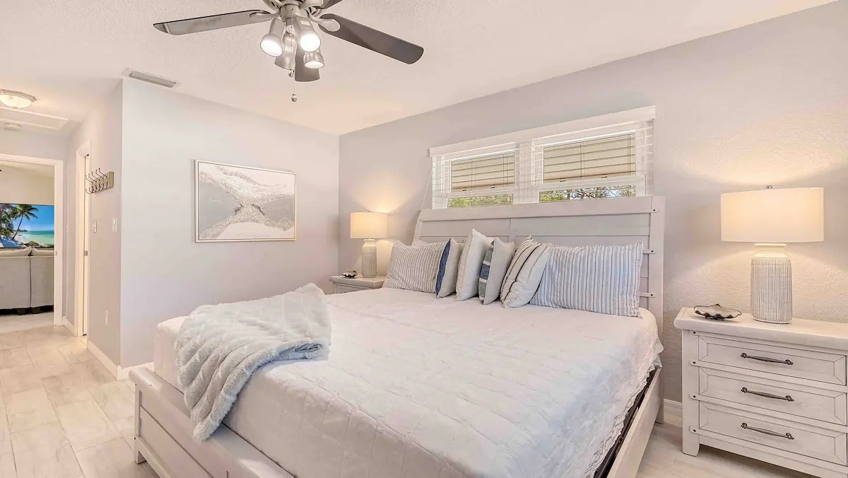 Chumba cha kulala cha Master - kitanda aina ya king