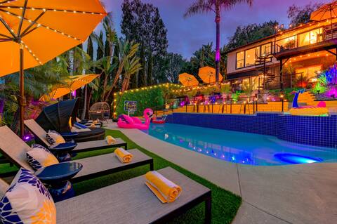 8 BR Colossal Remodeled Estate!
