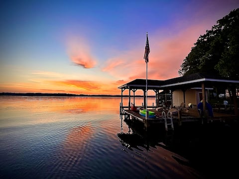 Family Lakehouse | widewater views | sleeps 10-12